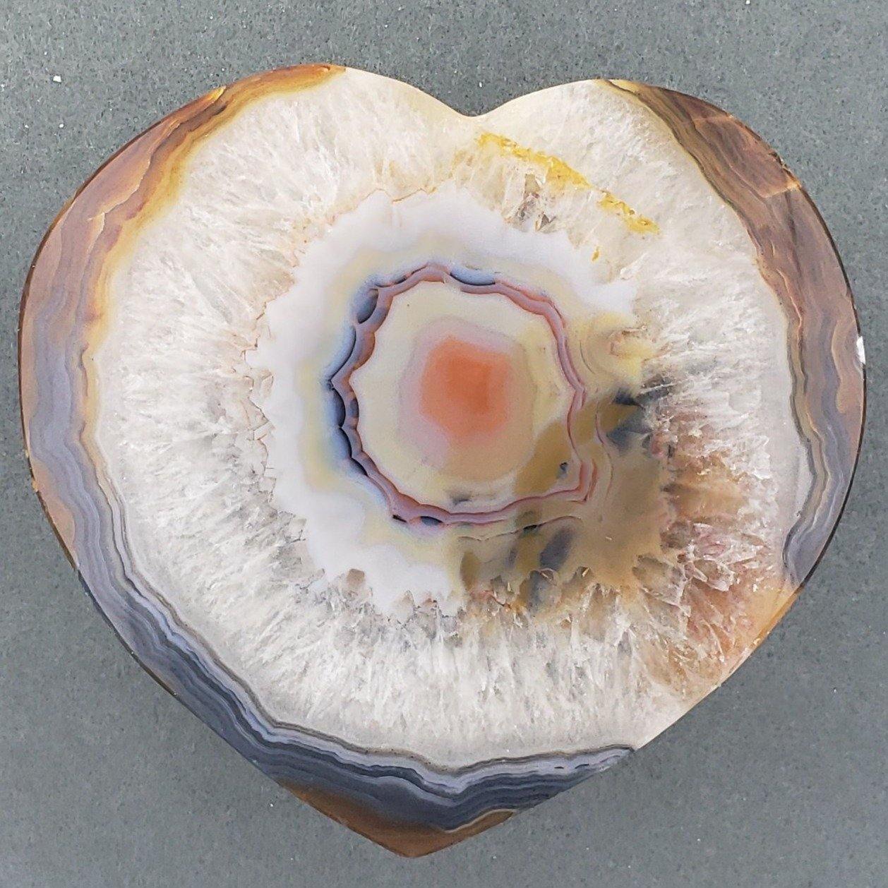 Heart Agate Slab with Druzy - CRYSTAL LIGHT ELEMENTS 